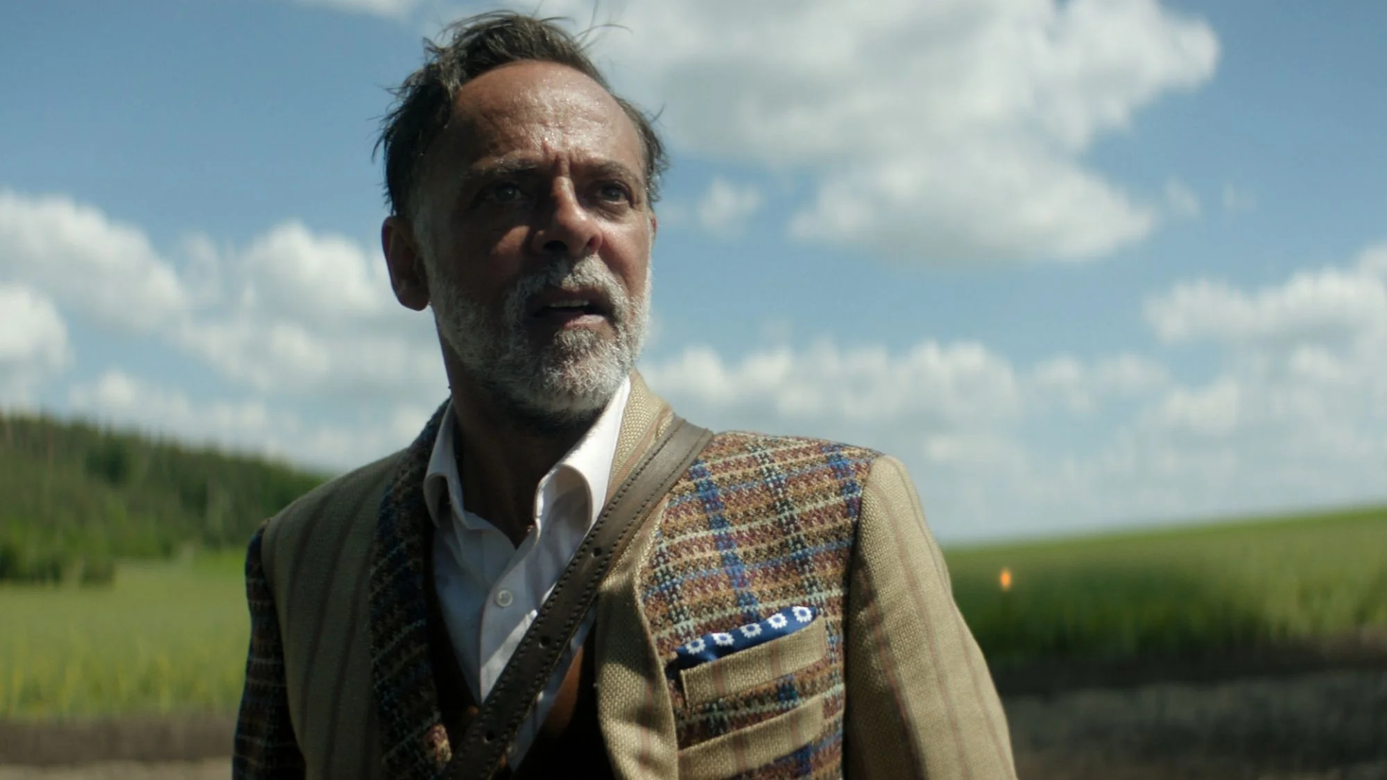 Alexander Siddig auf einem Szenenfoto aus der dritten Staffel von „Foundation“
