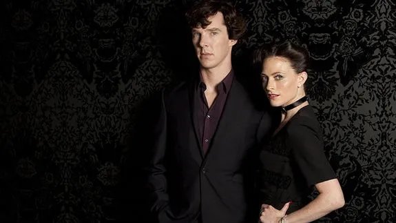 Benedict Cumberbatch und Lara Pulver als Sherlock und Irene. &copy; BBC