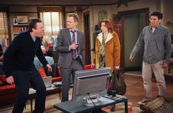 Marshall; Barney; Robin und Ted in %26bdquo;No Pressure%26ldquo;. Helfen Marshalls Horror-Visionen Barney vor dem angeblichen Sex-Tape abzuschrecken? © CBS