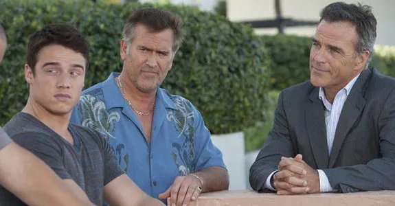 Richard Burgi (li) und Brando Eaton (re) sind in Burn Notice zu Gast &copy; USA Network