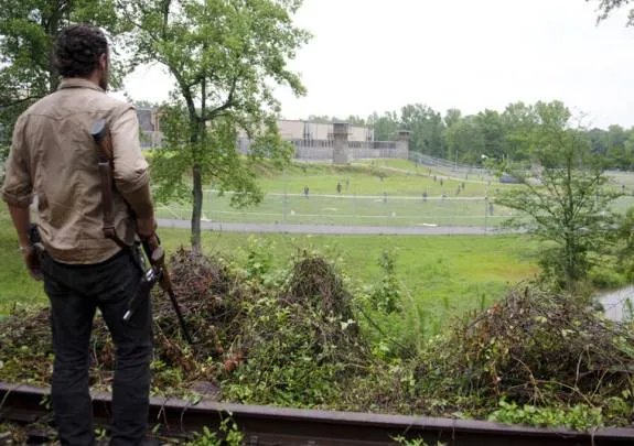 Ausschnitt aus der Episode %26bdquo;Seed%26ldquo; der US-Serie %26bdquo;The Walking Dead%26ldquo; &copy; AMC