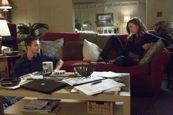 Ausschnitt aus der Episode %26bdquo;Honor Thy Father%26ldquo; der US-Serie %26bdquo;Arrow%26ldquo; &copy; The CW