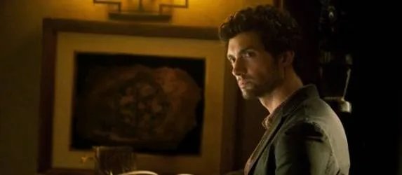 Was führt der mysteriöse Professor Shane (David Alpay) im Schilde? &copy; The CW