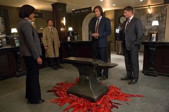 Ermittlungen am Tatort: Der Amboss war es! - %26bdquo;Supernatural%26ldquo; &copy; The CW