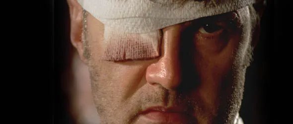 Die Nachwirkungen des Kampfs mit Michonne sind sichtbar. David Morrissey auf einem Szenenfoto aus der Episode %26bdquo;Made to Suffer%26ldquo; der US-Serie %26bdquo;The Walking Dead%26ldquo; &copy; AMC