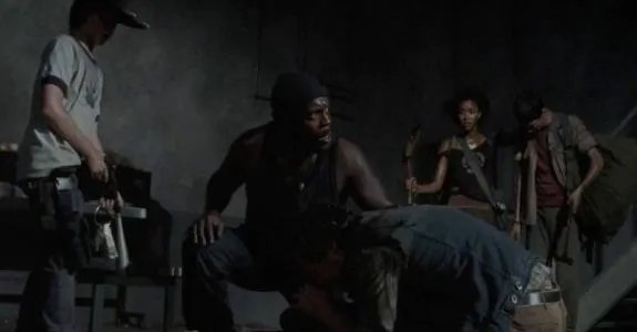 Die Gruppe von Tyreese (Chad Coleman) in einem Szenenfoto aus der Episode %26bdquo;Made to Suffer%26ldquo; der US-Serie %26bdquo;The Walking Dead%26ldquo; &copy; AMC