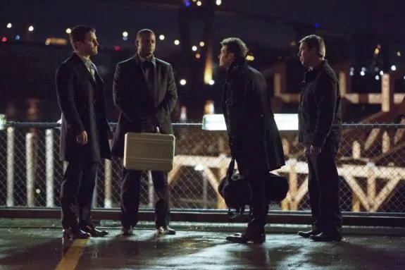 Szenenfoto aus der Episode %26bdquo;Vertigo%26ldquo; der US-Serie %26bdquo;Arrow%26ldquo; &copy;The CW