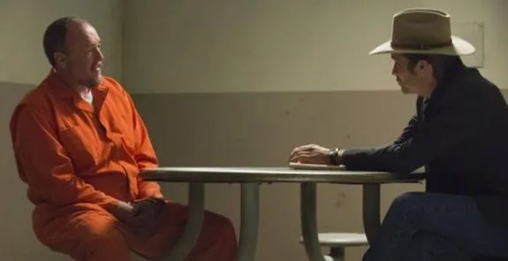 Bei Ex-Sheriff Hunter (Brent Sexton) beißt Raylan (Timothy Olyphant) mit seinem Anliegen auf Granit. &copy; FX Networks
