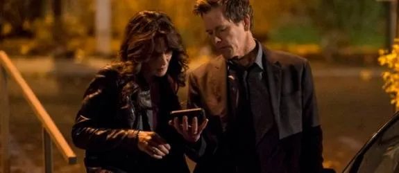 Debra Parker (Annie Parisse) und Ryan Hardy (Kevin Bacon) sind einmal mehr auf sich gestellt. &copy; FOX