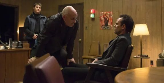 Im Kreuzverhör: Boyd (Walton Goggins; r.) muss Nick Augustine (Mike O%26#039;Malley; l.) seinen Wert beweisen. &copy; FX Networks