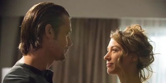 Happy Ending für Familie Givens-Hawkins? Noch muss sich Winona (Natalie Zea) etwas gedulden. &copy; FX Networks