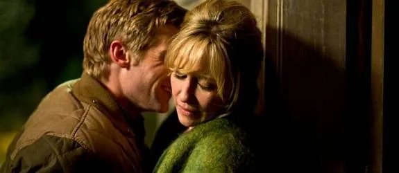 Zack Shelby (Mike Vogel) weiß noch nicht; was Norma (Vera Farmiga) weiß... &copy; A%26amp;E
