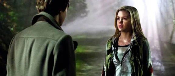Bradley (Nicola Peltz) möchte nicht mit Norman (Freddie Highmore) zusammen sein. &copy; A%26amp;E