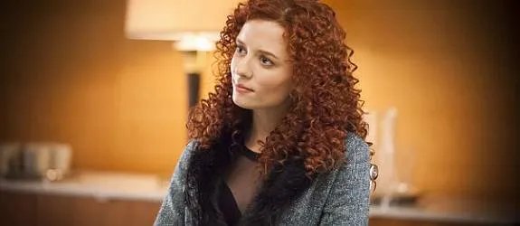 Welches Schicksal hält die US-Serie %26bdquo;Hannibal%26ldquo; wohl für die Journalistin Lounds (Lara Jean Chorostecki) bereit? &copy; NBC
