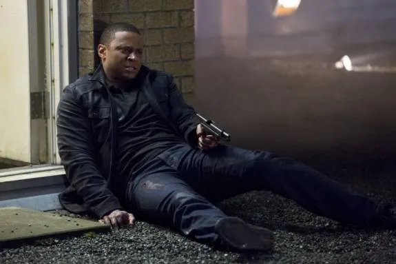 David Ramsey als Diggle in der Episode %26bdquo;Sacrifice%26ldquo; der US-Serie %26bdquo;Arrow%26ldquo; &copy; The CW
