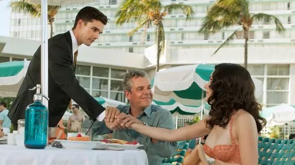 Das gute alte %26bdquo;Ich weiß; dass du weißt...%26ldquo;-Spiel beherrscht Ben Diamond (Danny Huston; M.) in Perfektion. &copy; Starz