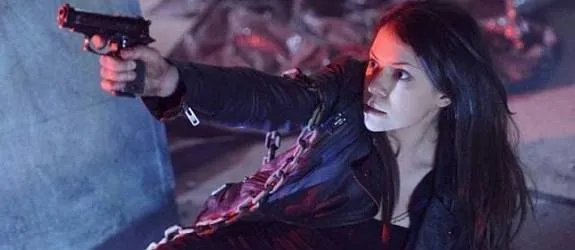 Sarah (Tatiana Maslany) bleibt kaum eine andere Wahl... &copy; BBC America