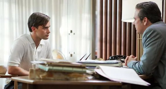 Sohn Nr. I: Danny (Christian Cooke) eröffnet seinem wenig erfreuten Vater (Jeffrey Dean Morgan) seine Pläne für den Sommer. &copy; Starz