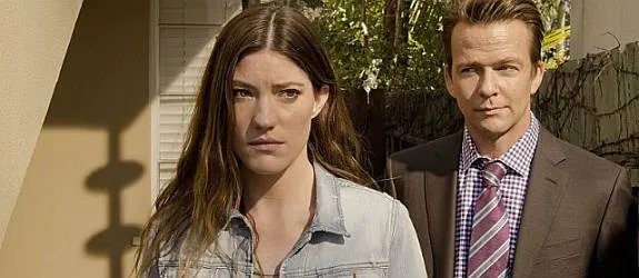 Deb (Jennifer Carpenter) und ihr Boss (Sean Patrick Flanery). © Showtime