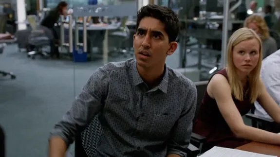 Neal (Dev Patel) kämpft furios für seine Geschichte. © HBO