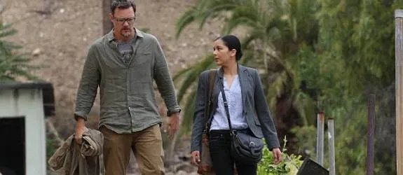 Aus Daniel Frye (Matthew Lillard) und Adriana Mendez (Emily Rios) scheint sich ein vielversprechenderes Team zu formieren. © FX