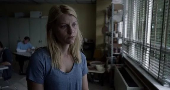 A propos Redundanz: Carrie (Claire Danes); traurig. Mal wieder. Foto &copy; Showtime