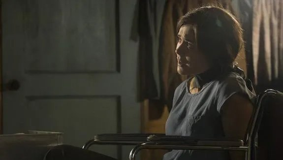 FBI-Agentin Liz Keen (Megan Boone) befindet sich vorĂŒbergehend in Gefangenschaft. © NBC