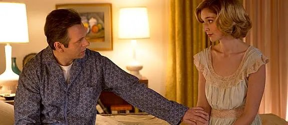 William Masters (Michael Sheen) weist die Annäherungsversuche seiner Frau Libby (Caitlin FitzGerald) zurück. &copy; Showtime