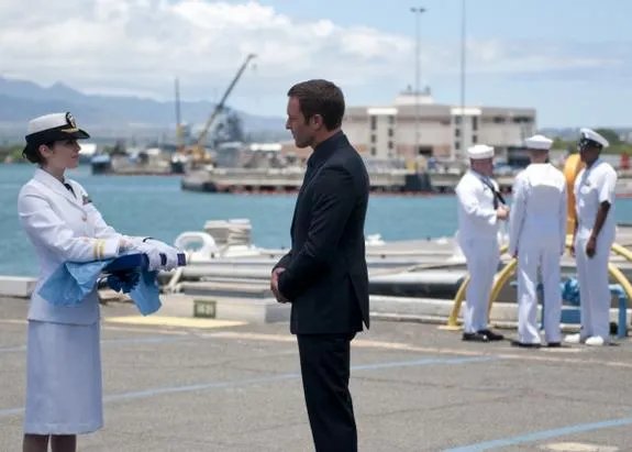 Michelle Borth und Alex O%26#039;Loughlin in %26bdquo;Hawaii Five-0%26ldquo; &copy; CBS