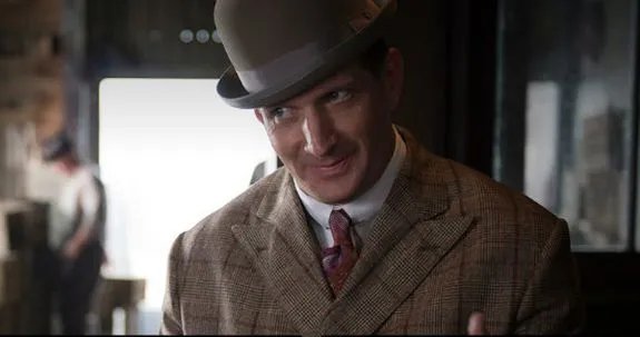 Mr. Chatterbox himself: Mickey Doyle (Paul Sparks) sorgt wieder einmal für einige Lacher. &copy; HBO