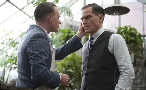 %26bdquo;My name is Nelson Van Alden%26ldquo;: Van Alden (Michael Shannon); beinahe platzend vor Virilität. Foto &copy; HBO