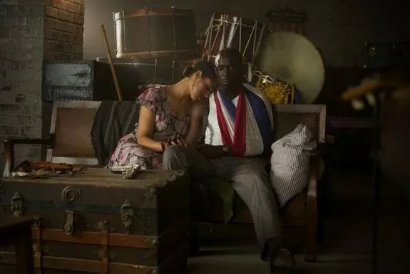 Chalky White (Michael Kenneth Williams) mit einer seiner letzten Verbündeten; Daughter Maitland (Margot Bingham). &copy; HBO