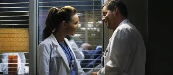 Um die Beziehung von Alex (Justin Chambers) und Jo (Camilla Luddington) steht es momentan sehr gut. &copy; ABC