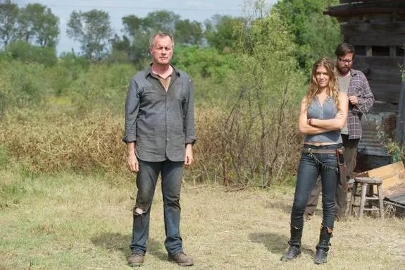 Bild aus der Episode %26bdquo;The Three Amigos%26ldquo; aus der Serie %26bdquo;Revolution%26ldquo; &copy; NBC