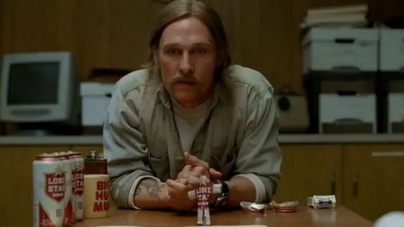 Rust Cohle (Matthew McConaughey) im Jahre 2012: ein verwahrloster Alkoholiker mit weiterhin sensiblem Gespür © HBO