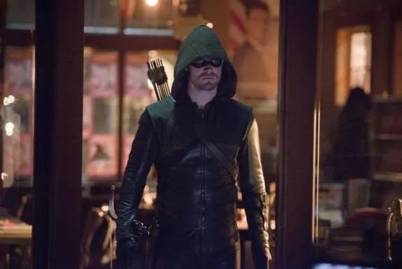 Szenenfoto aus der Episode %26bdquo;Blast Radius%26ldquo; der US-Serie %26bdquo;Arrow%26ldquo; &copy; The CW