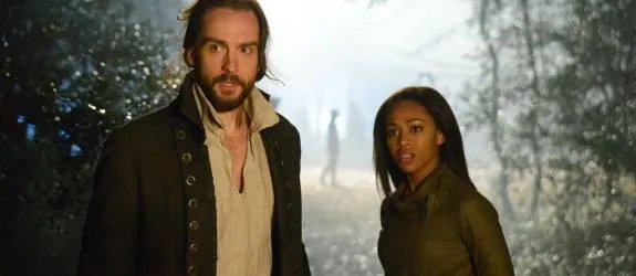 Das Böse hat sein Etappenziel erreicht; denn die Wege von Ichabod (Tom Mison) und Abbie (Nicole Beharie) haben sich getrennt. &copy; FOX