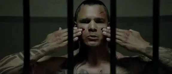 Bei Chayton Littlestone (Geno Segers) handelt es sich um einen angsteinflößenden Gegner. &copy; Cinemax