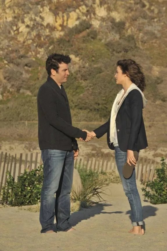 Szenenfoto aus der Episode %26bdquo;Sunrise%26ldquo; der US-Serie %26bdquo;How I Met Your Mother%26ldquo; © CBS