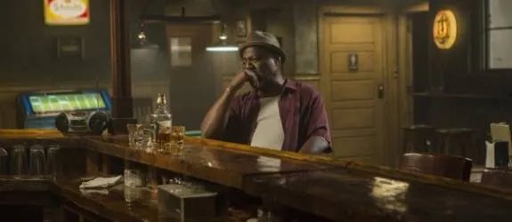 Neben Carrie und Lucas darf sich in %26bdquo;The Truth About Unicorns%26ldquo; nur Sugar Bates (Frankie Faison) die Ehre geben. © Cinemax