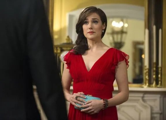 Liz Keen (Megan Boone) darf sich in der neuen Episode in Schale schmeißen. © NBC