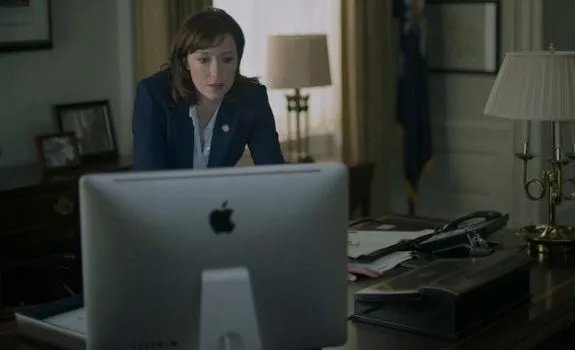 Jackie Sharp (Molly Parker) beweist; dass Frank sie nicht umsonst als seine Nachfolgerin ausgewählt hat. &copy; Netflix
