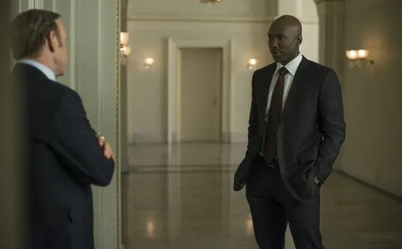 Der umtriebige Lobbyist Remy Danton (Mahershala Ali) nimmt sich nun Jackie Sharp an. &copy; Netflix