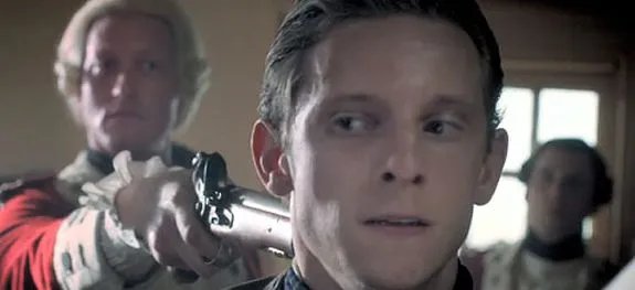 Ginge es nach Simcoe (Samuel Roukin); hätte Abraham (Jamie Bell) schon längst ins Gras gebissen. © AMC