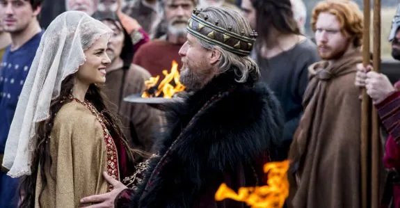 Zwischen Kwenthrith (Amy Bailey) und Ecbert (Linus Roache) bahnt sich ebenfalls eine neue Allianz an. © History
