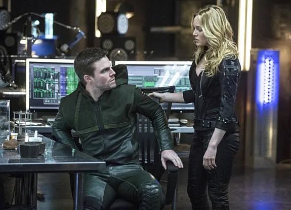 Szenenfoto aus der Episode %26bdquo;Seeing Red%26ldquo; der US-Serie %26bdquo;Arrow%26ldquo; &copy; The CW