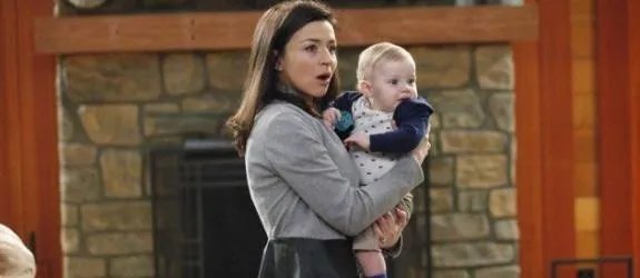Amelia (Caterina Scorsone) vor ihrem Mutterschafts-Test. &copy; ABC
