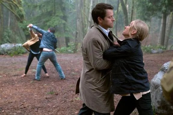 Misha Collins und Andrea Kinsky in %26bdquo;Supernatural%26ldquo; &copy; Jack Rowand/The CW