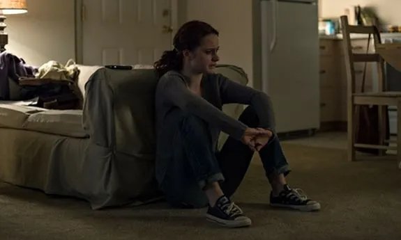 Opfer II: Rachel Posner (Rachel Brosnahan) - jeglicher Chance zum kleinen; persönlichen Glück beraubt. &copy; Netflix