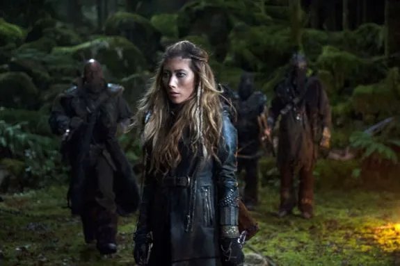 In der Befehlskette weiter unten als zuvor noch angenommen: Grounder Anya (Dichen Lachmann) © The CW